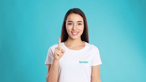 BinBin | A first in the sector from BinBin: Video call center for hearing impaired users